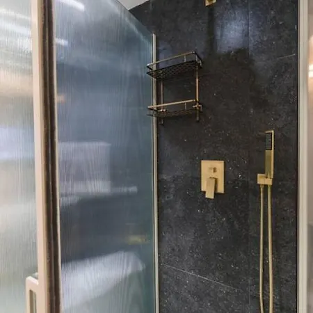 Vakantiehuis Zebbuga Deluxe Balcony 6